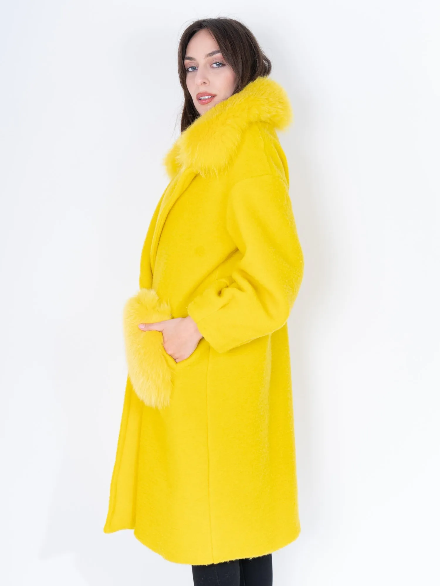 Coat Pockets and neck in yellow fox