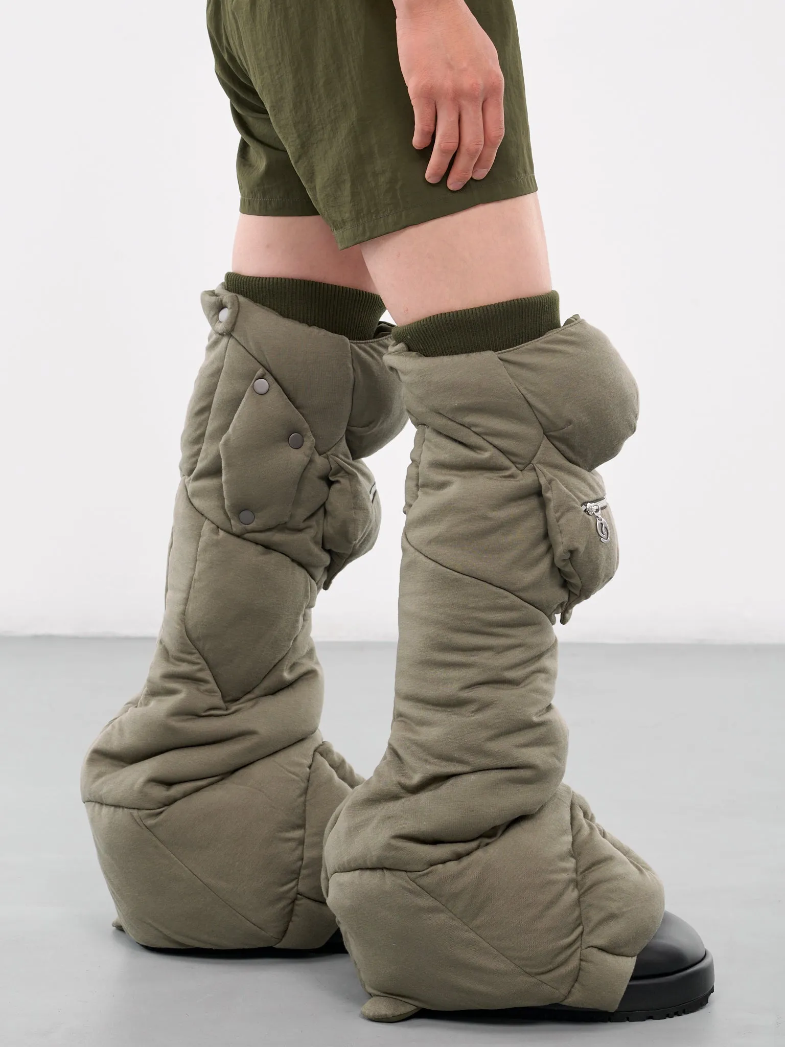 Gundam Puffer Leg Warmers (240028-KHAKI)