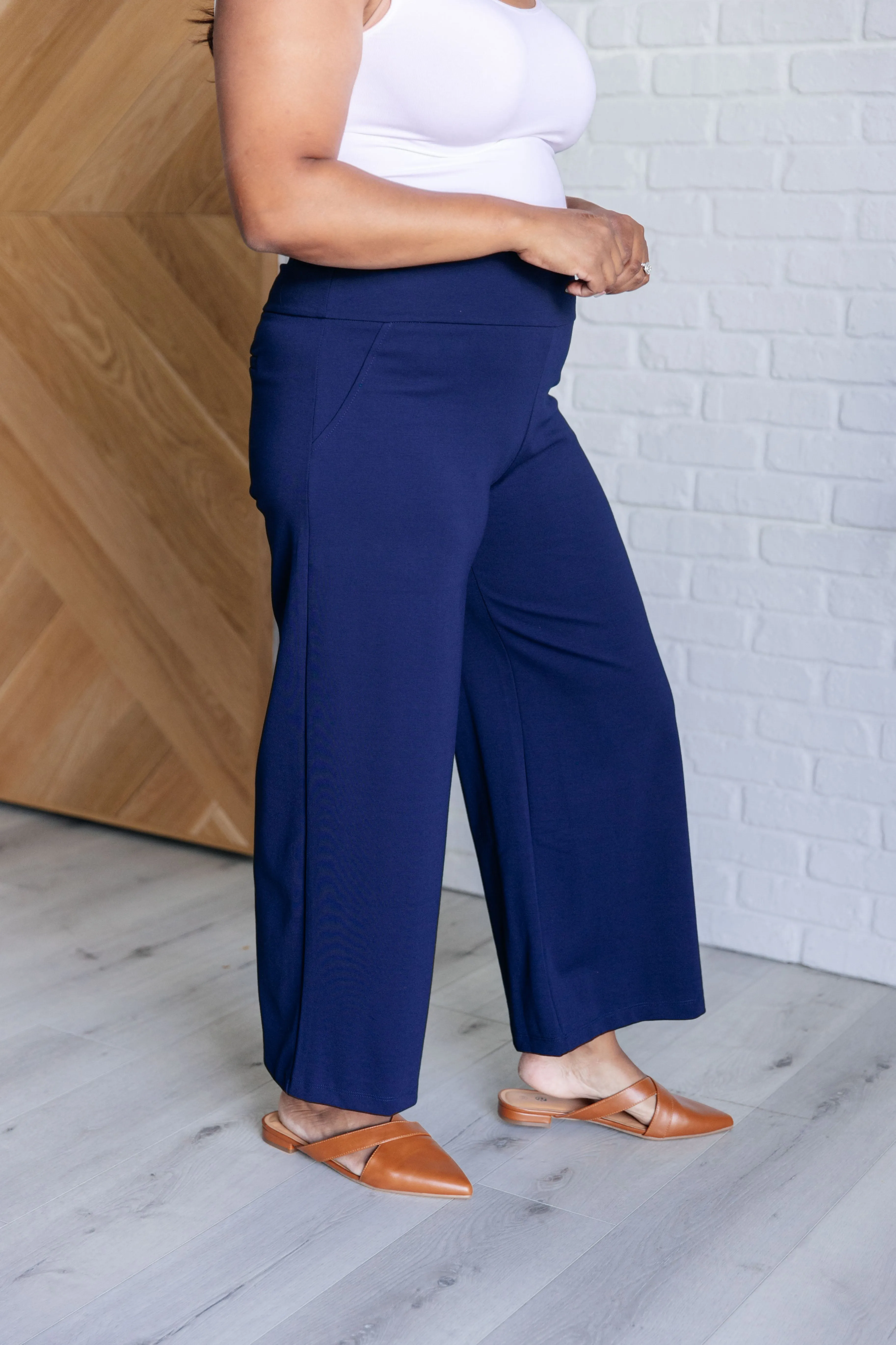 Magic Wide Leg Crop Pants in Navy - 10/10