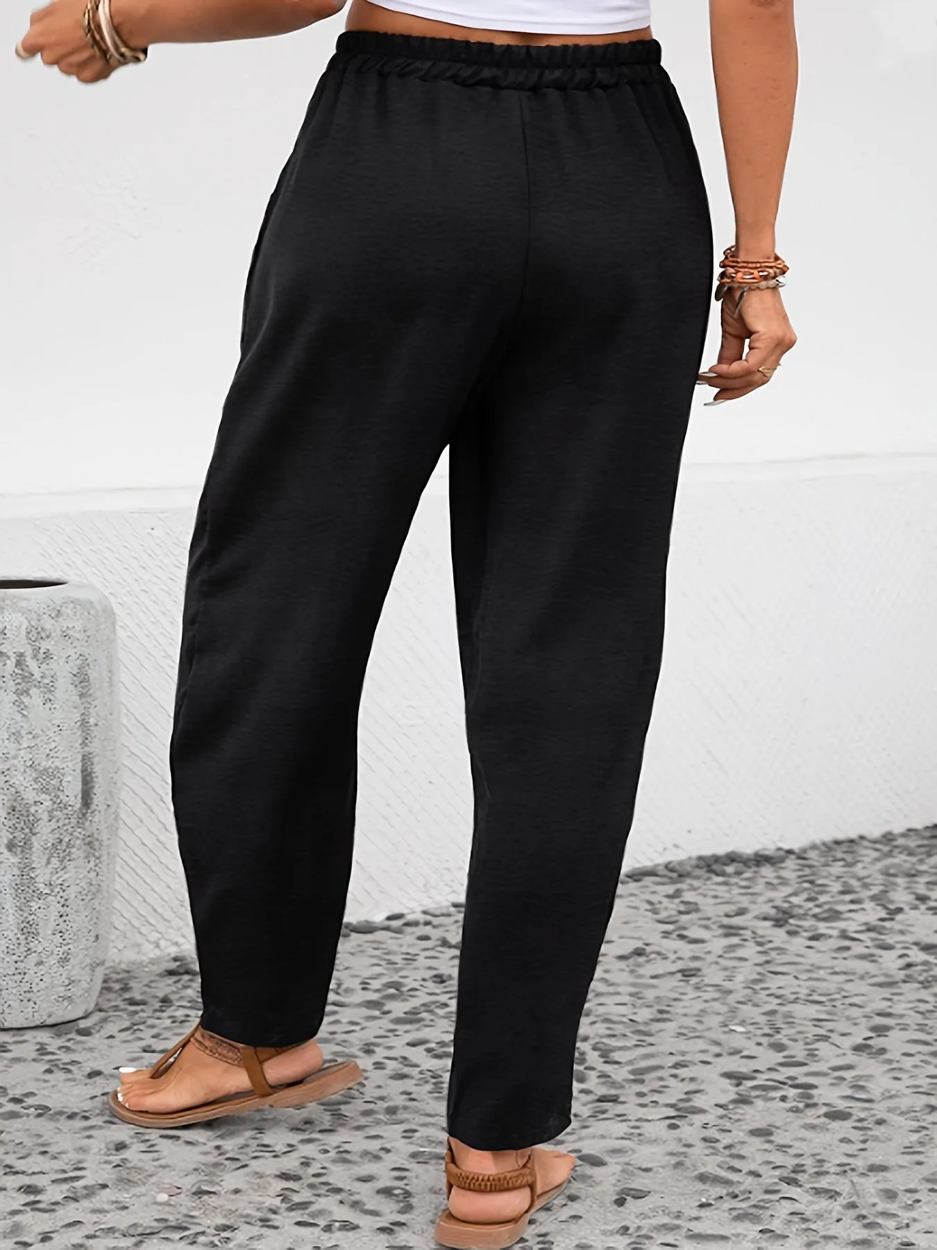 Plus Size Solid High Rise Tapered Leg Trousers - Comfort Meets Style with Convenient Pockets