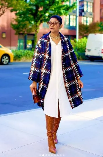 Pre Order:  Plaid Mid-Length Overcoat - @theestylishp