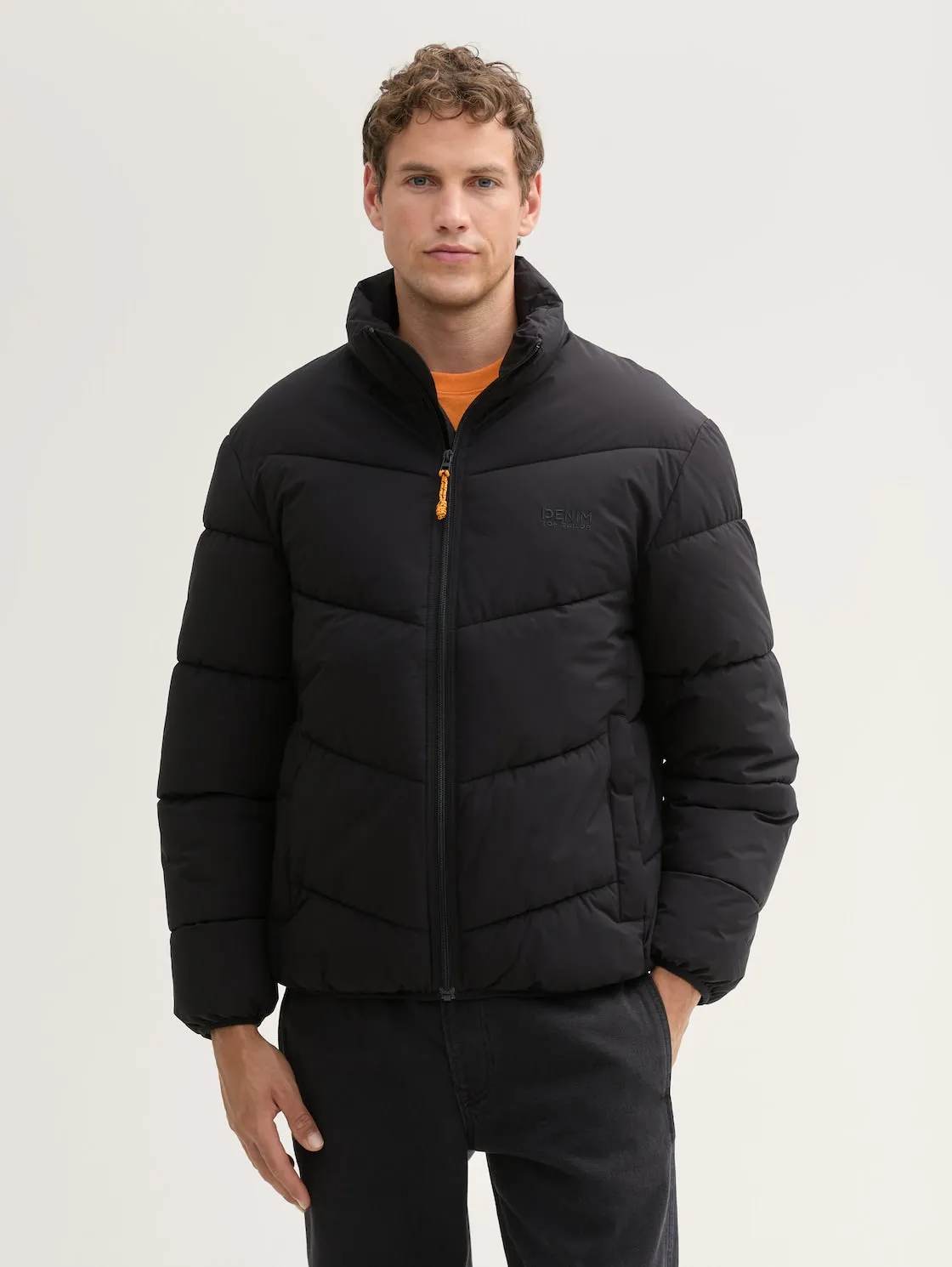 STAND-UP PUFFER JACKET