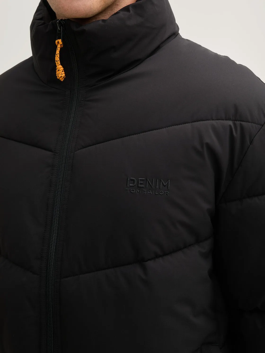 STAND-UP PUFFER JACKET