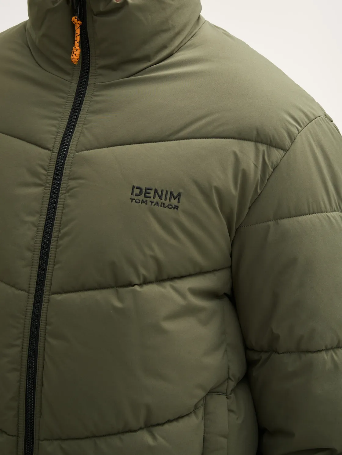 STAND-UP PUFFER JACKET