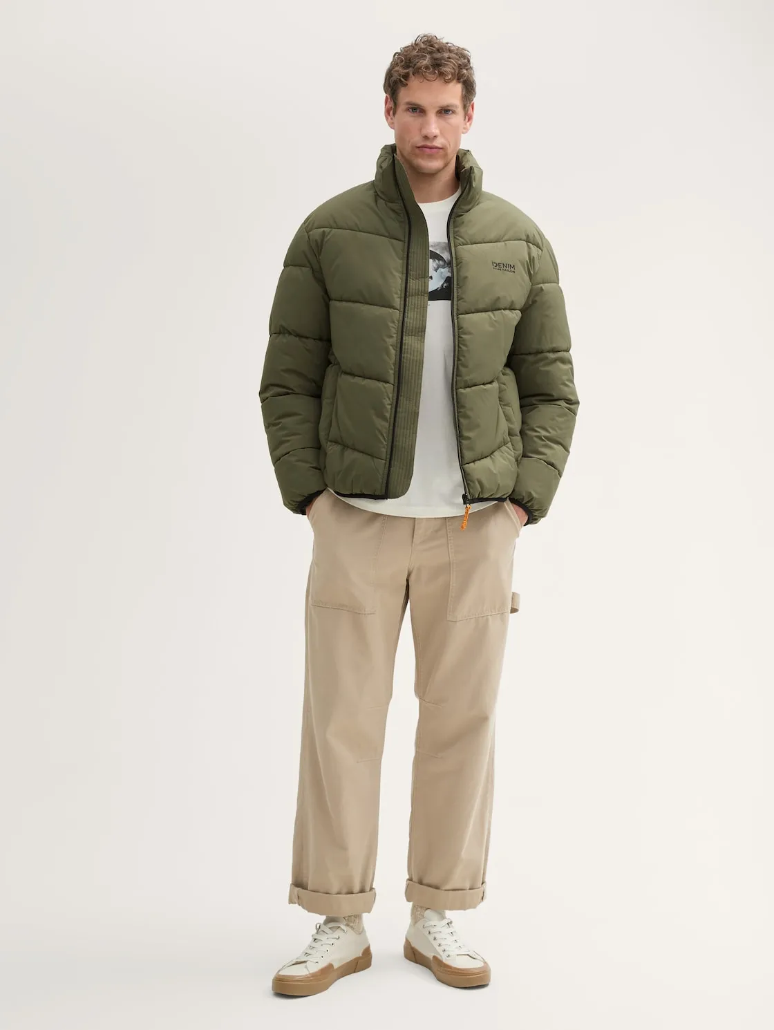 STAND-UP PUFFER JACKET