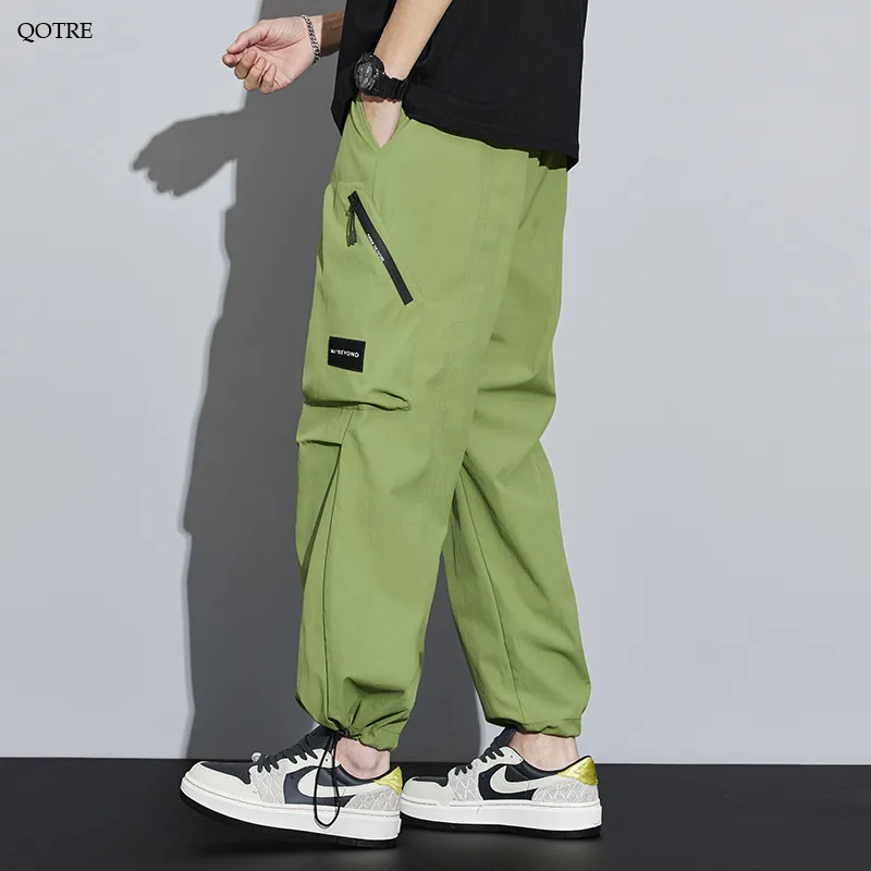 Street Style Loose Fit Bellows Pocket Wide Leg Cargo Pants