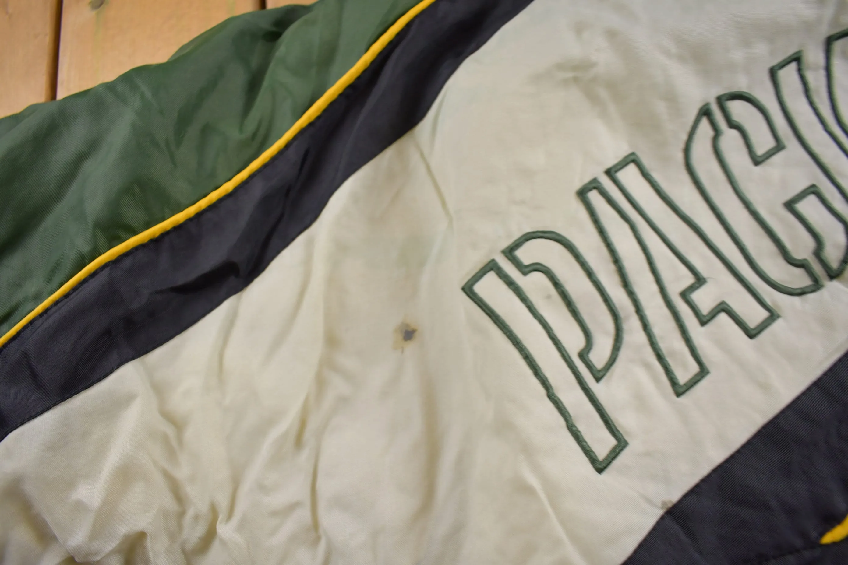 Vintage 1990s Green Bay Packers NFL Game Day Puffer Jacket