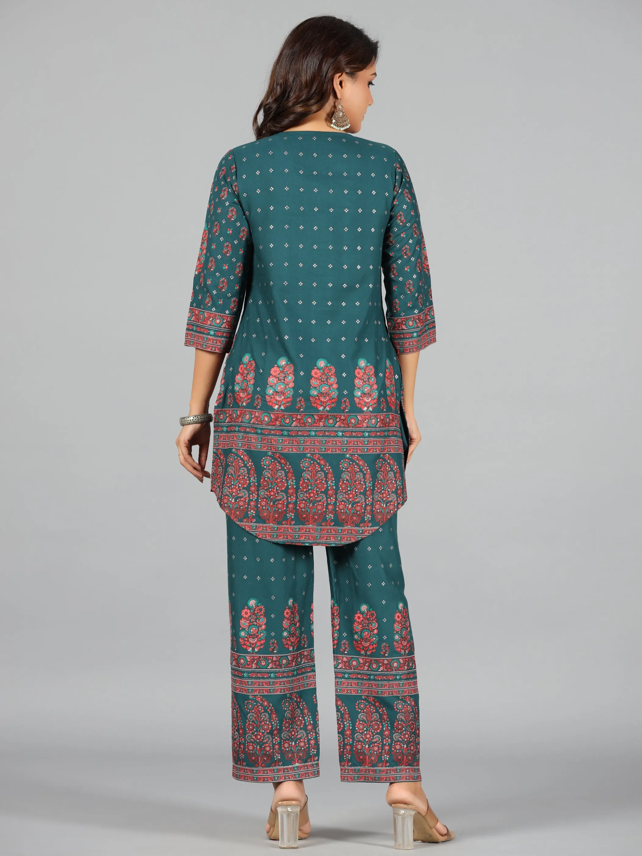 Women Green Rayon Printed Kurta & Pants Set